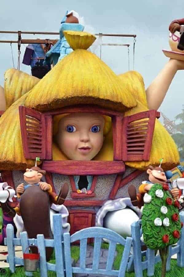 Alice in Wonderland Float in Disneyland Paris Parade