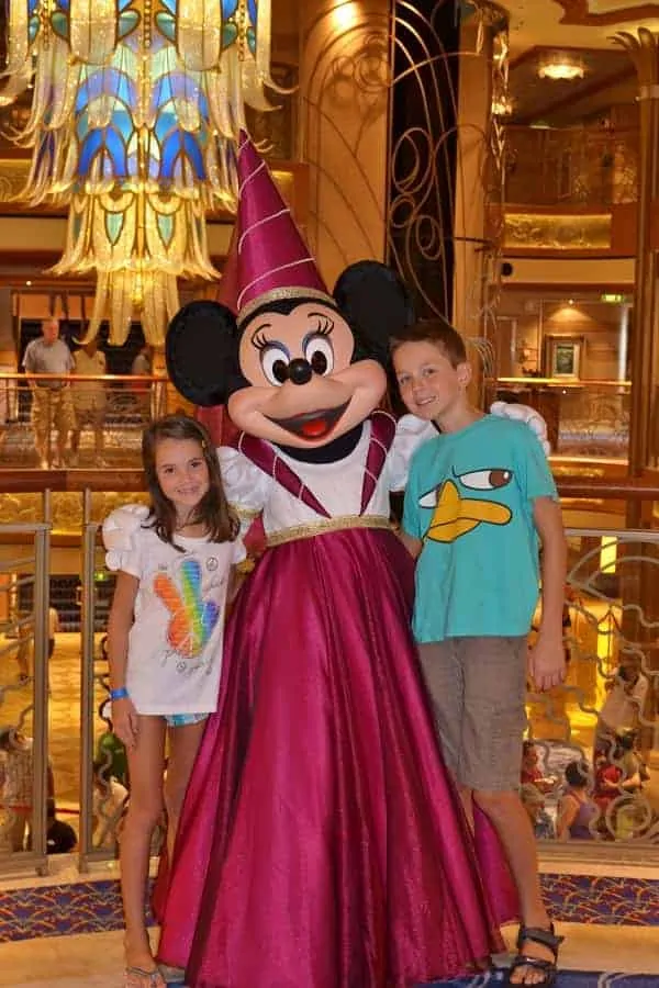 Disney Cruise Meet & Greet with Minnie Mouse