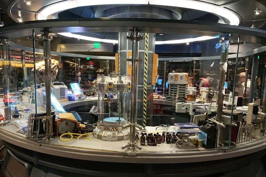 Lab in Pandora Flight of Passage Ride Line