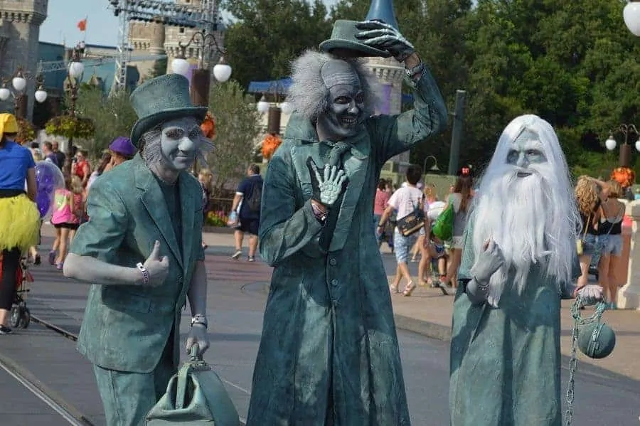 Disney Halloween Hitchhiking Ghosts