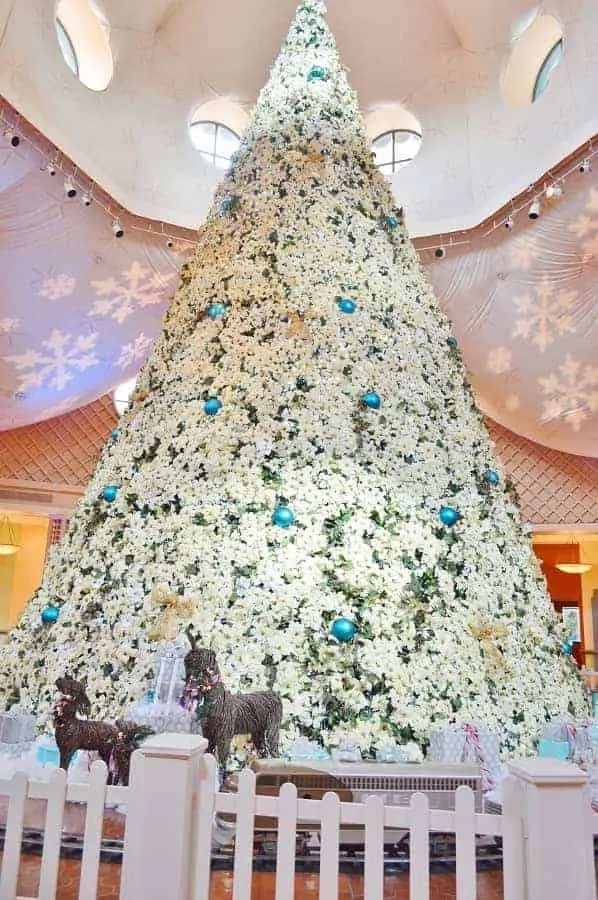 Swan & Dolphin Resort Christmas Tree