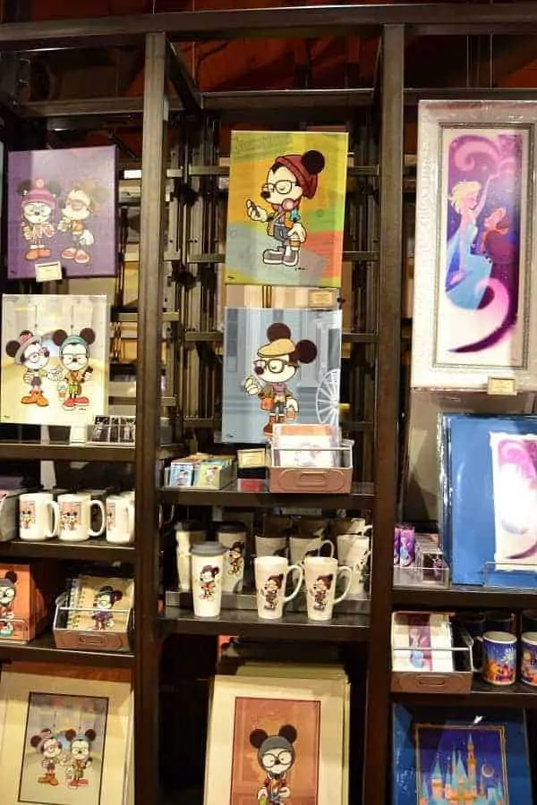 Art in Marketplace Co Op in Disney Springs