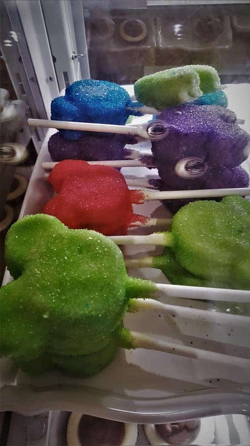 Mickey Cake Pops covered in Sugar