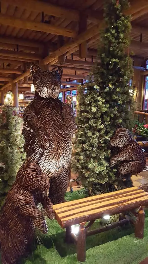 Wilderness Lodge Christmas Bears Display