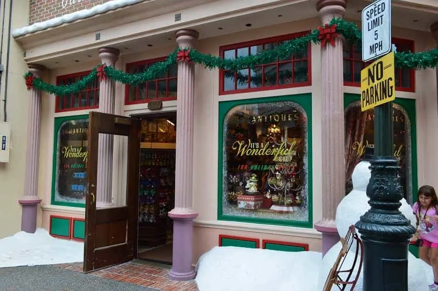 Christmas Store in Hollywood Studios