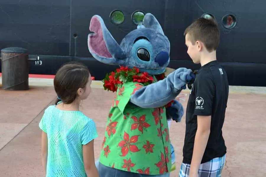 Meeting Stitch on a Disney Cruise