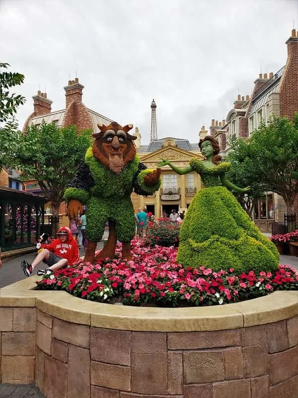 Beauty and the Beast Topiary in Epcot