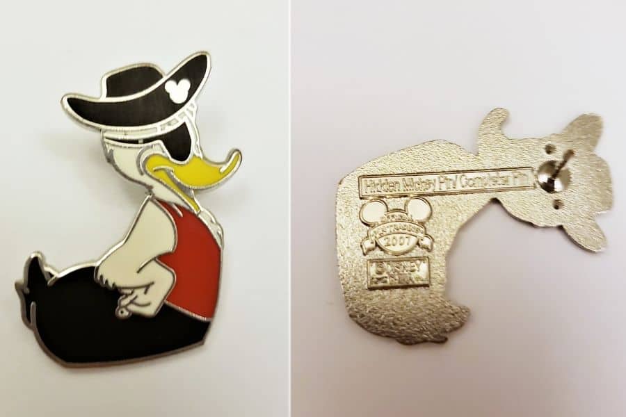 Donald Duck Completer Pin
