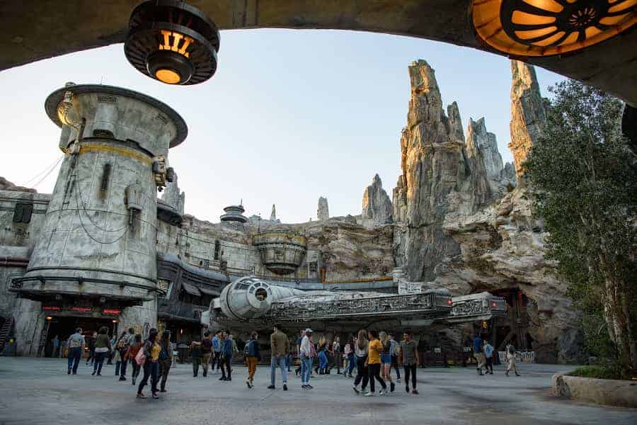 Millenium Falcon in Disneyland