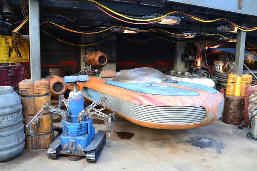 Star Wars Sand Cruiser in Galaxy's Edge