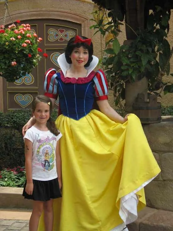 Snow White Meet & Greet at Epcot