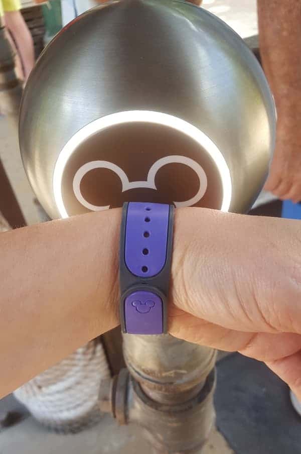 Using Disney MagicBands