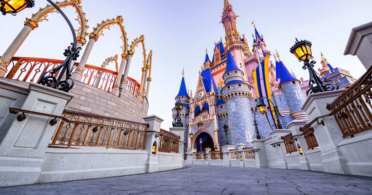 Walkway to Cinderella Castle in WDW
