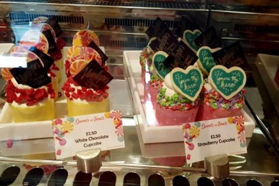 Cupcakes at Vanellopes