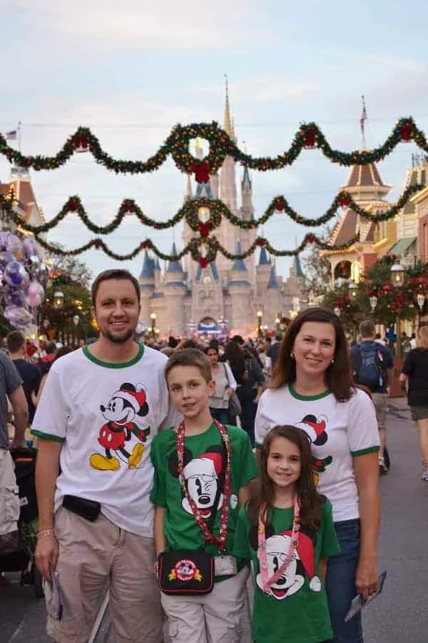 Disney Christmas Outfits