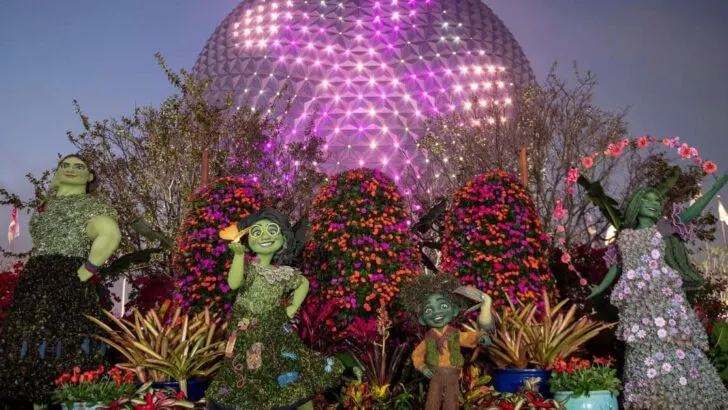 Encanto 2023 Topiary at EPCOT