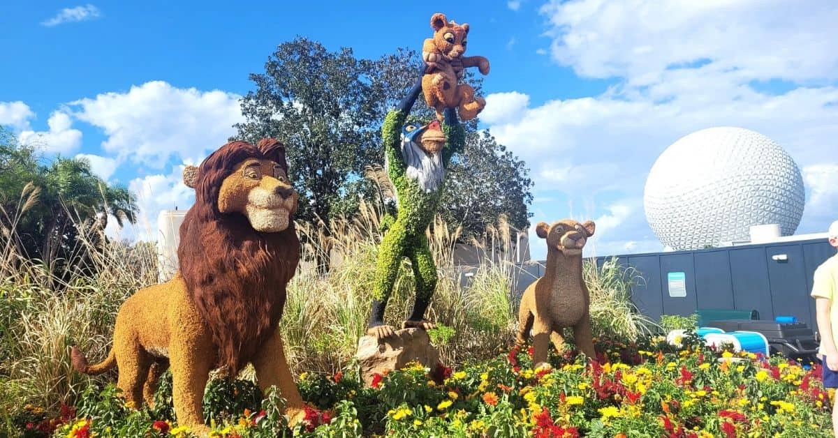 Lion King Topiary