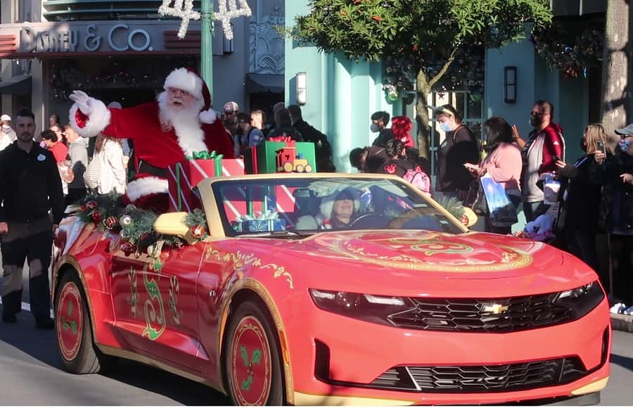 Hollywood Studios Santa