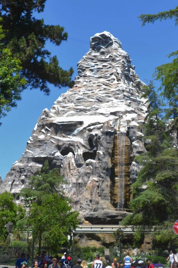 Matterhorn Bobseld in Disneyland