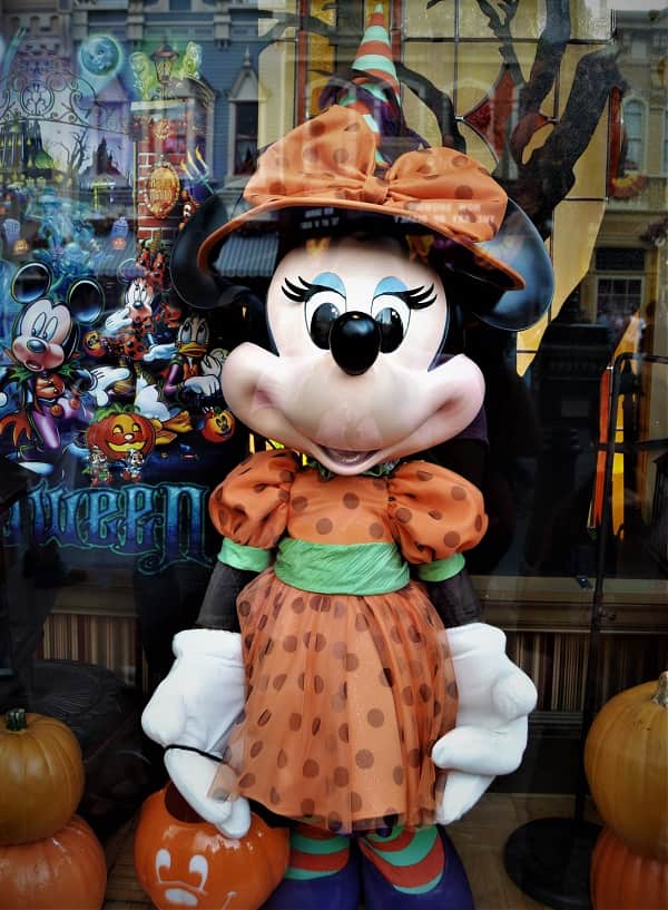 Minnie Halloween Window Display