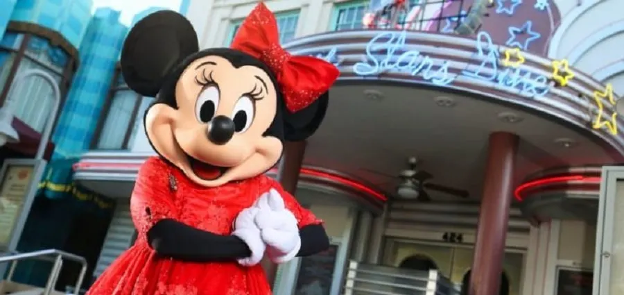 Minnie Holiday Dine
