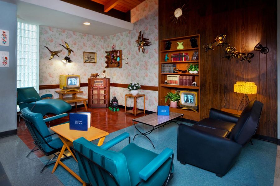 Prime Time Cafe Living Room