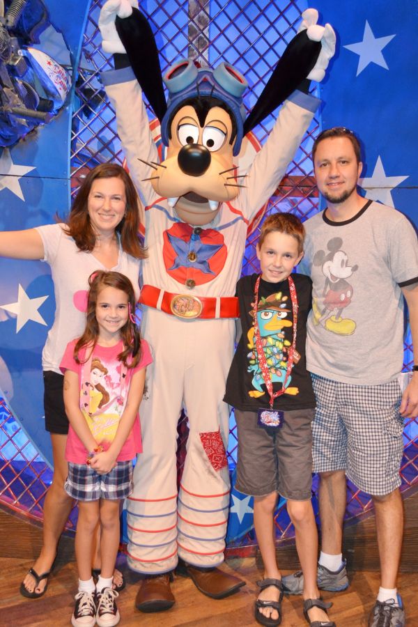 Pete's Meet & Greet with Goofy