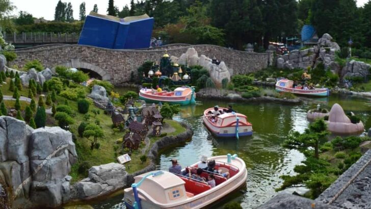 Storybook Canal Ride in DisneylandParis